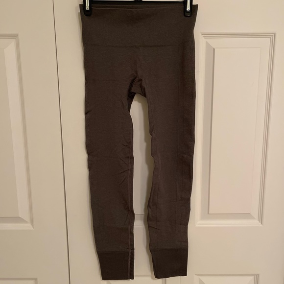 Lululemon ebb to street leggings - Picture 2 of 3